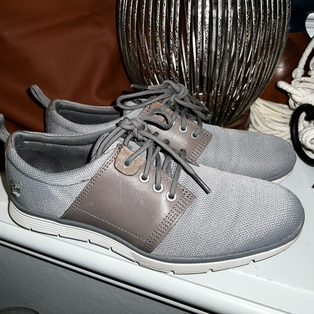 Timberland “Sensorex” Oxford style casual tennis shoes. Women sz 9